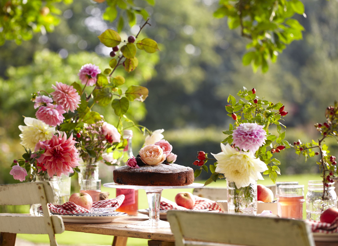 Tips On How To Throw A Relaxing Garden Party